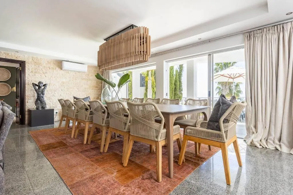 Bali And Eva Fresnaye. Luxurious 7 Bedroom Villa. Pool And Grand Patio Κέιπ Τάουν Βίλα