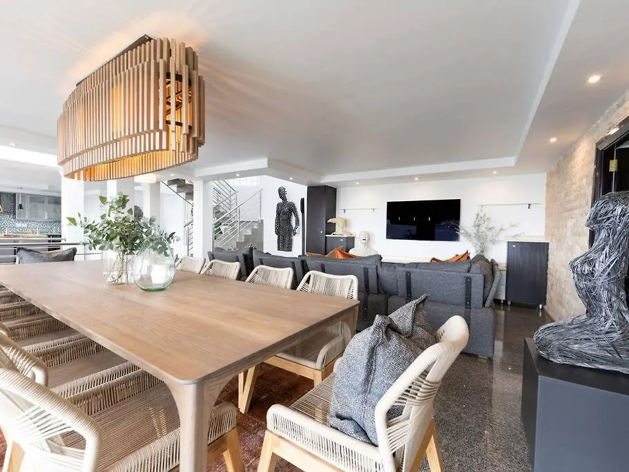 Bali And Eva Fresnaye. Luxurious 7 Bedroom Villa. Pool And Grand Patio Κέιπ Τάουν 0*,
