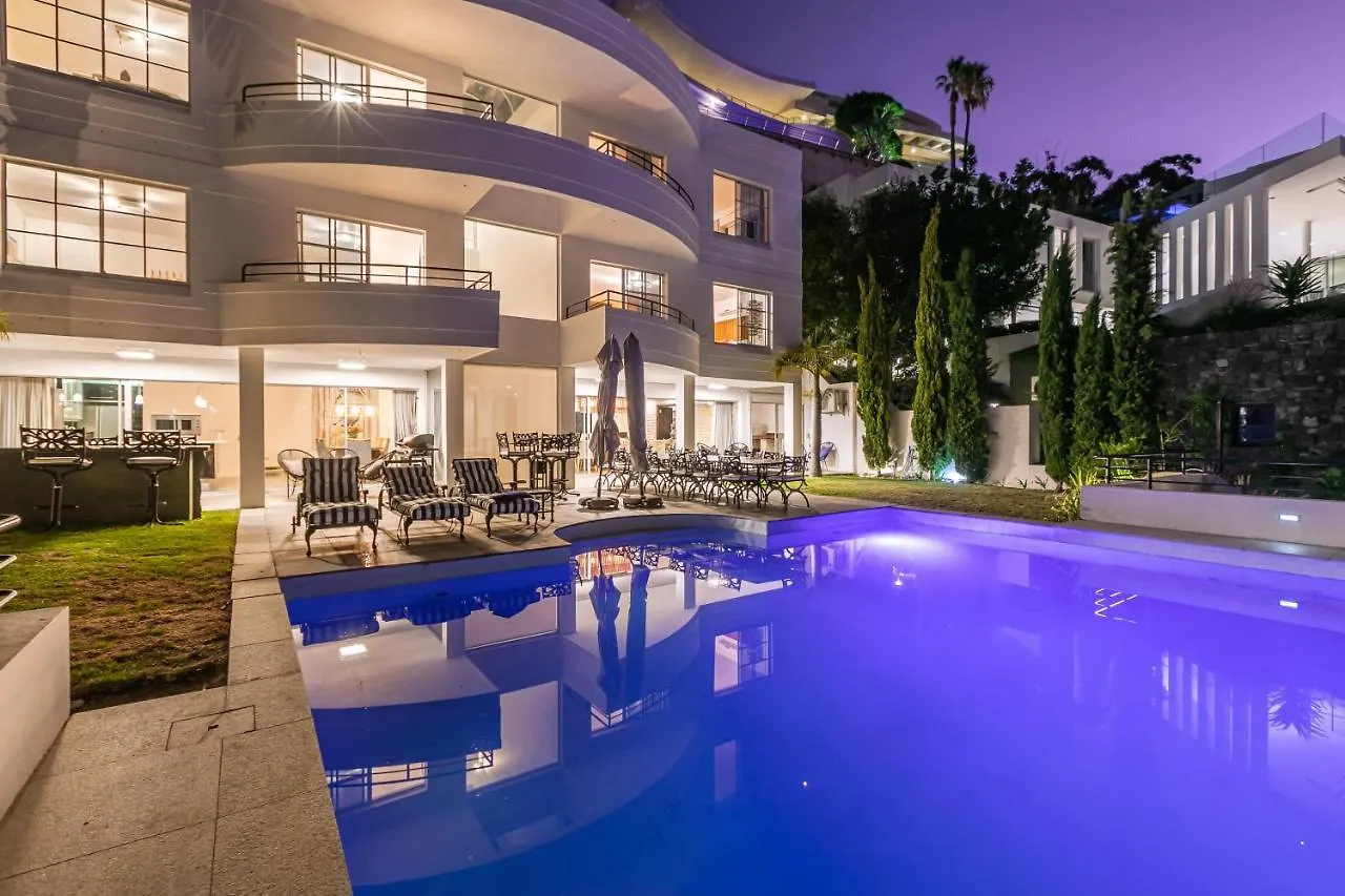 Bali And Eva Fresnaye. Luxurious 7 Bedroom Villa. Pool And Grand Patio Κέιπ Τάουν Βίλα