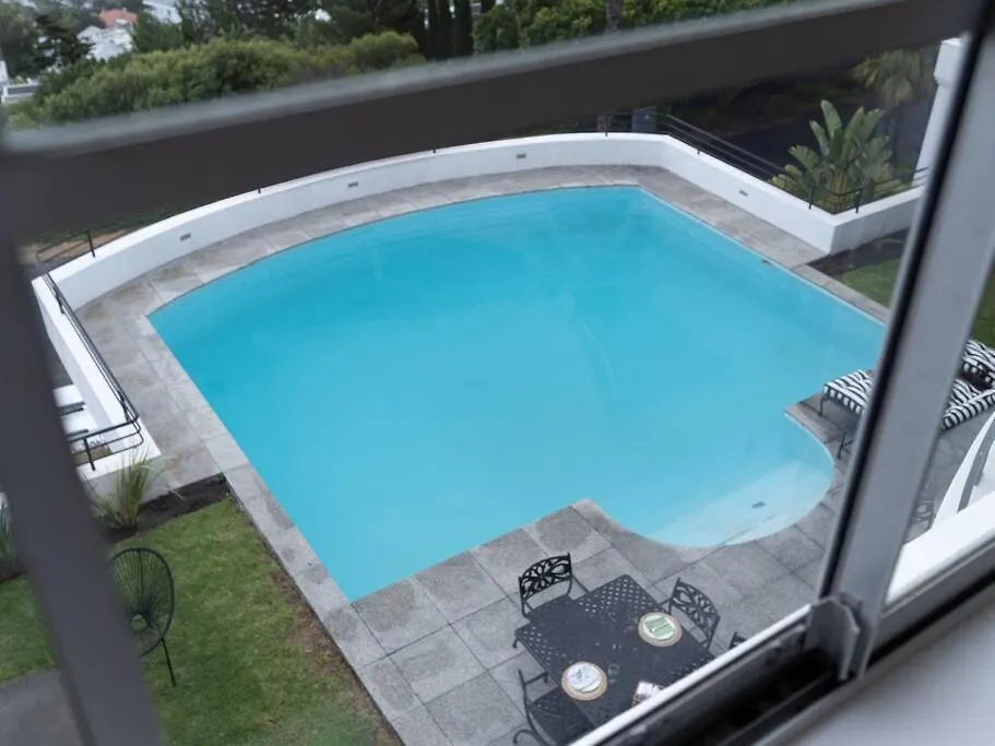 Bali And Eva Fresnaye. Luxurious 7 Bedroom Villa. Pool And Grand Patio Κέιπ Τάουν