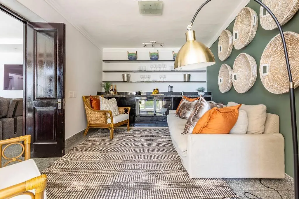 Bali And Eva Fresnaye. Luxurious 7 Bedroom Villa. Pool And Grand Patio Κέιπ Τάουν Βίλα