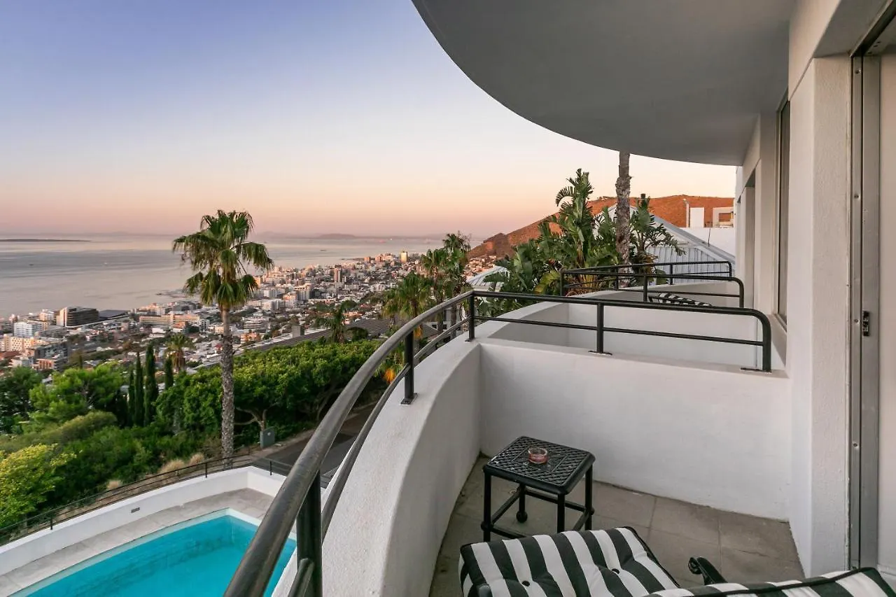 Bali And Eva Fresnaye. Luxurious 7 Bedroom Villa. Pool And Grand Patio Κέιπ Τάουν